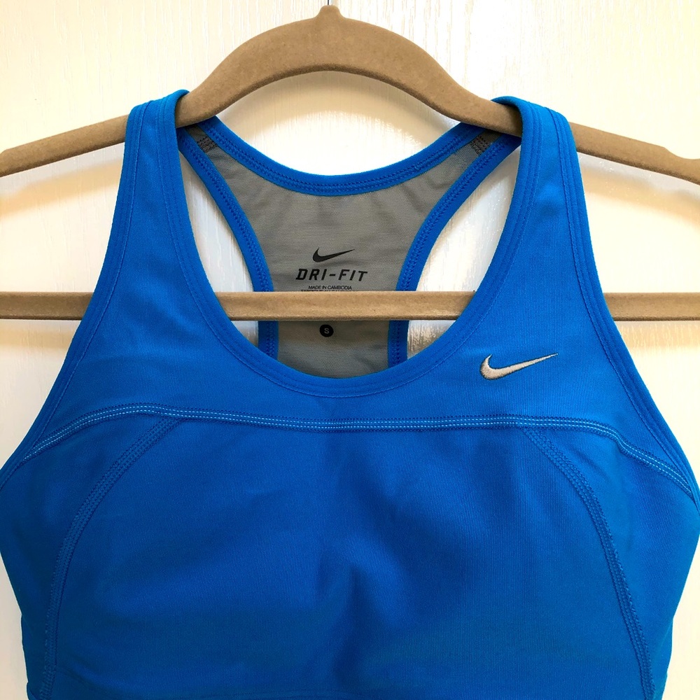 Nike sports bra (Women S)